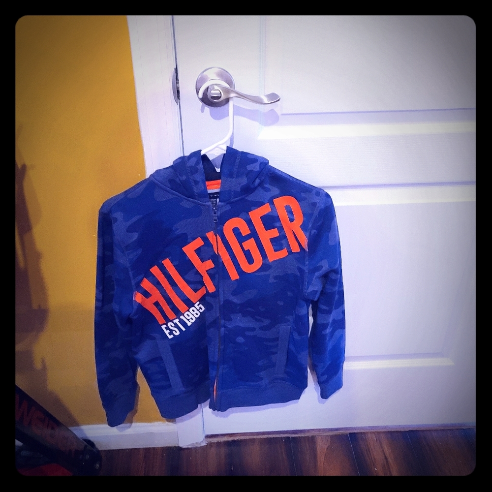 Boys M TH jogging suit